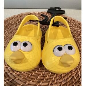 Sesame Street Big Bird Toddler Water Shoes Clogs Yellow Size 2 Slip On Shoes NWT